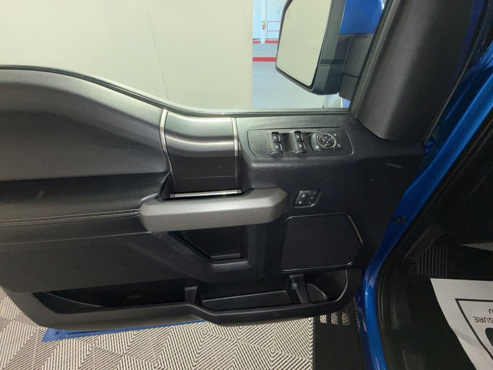 Used 2020 Ford F150 Raptor w/ Equipment Group 802A Luxury image 15