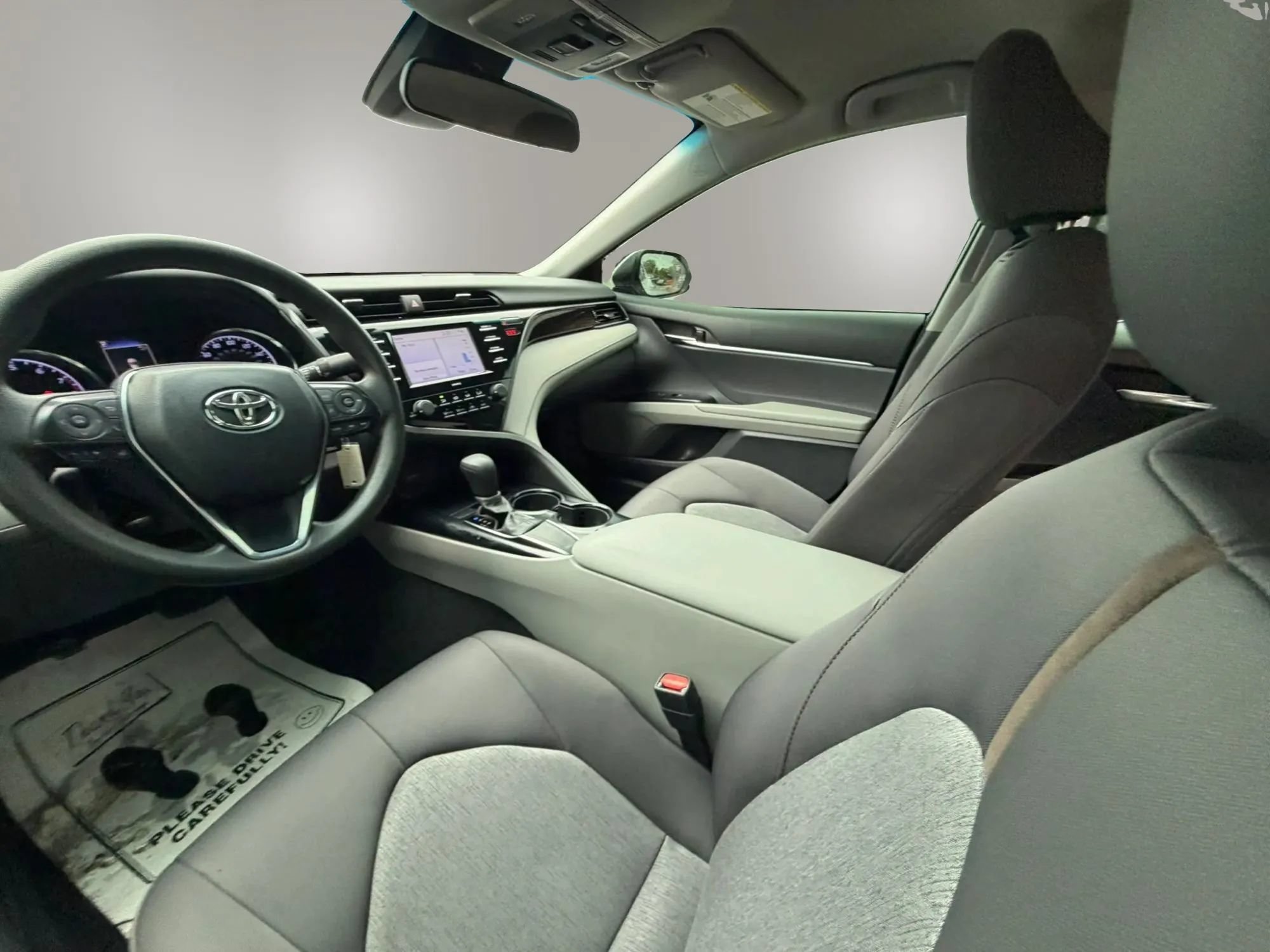 Used 2020 Toyota Camry LE FWD image 19