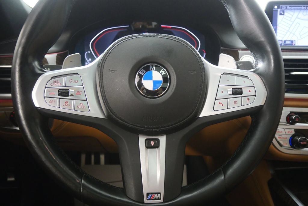Used 2022 BMW 740i xDrive w/ M Sport Package AWD/4WD image 19