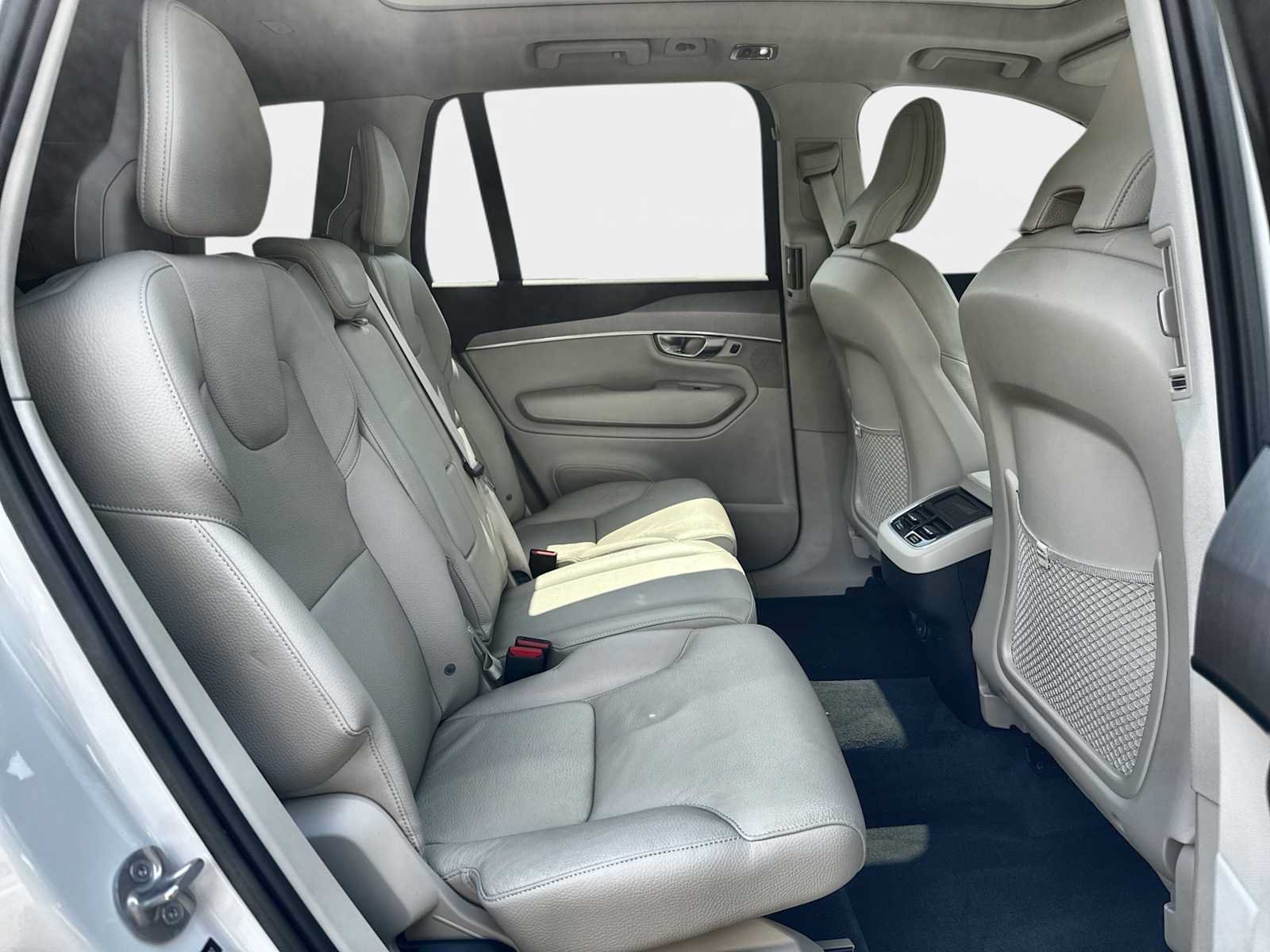 Used 2022 Volvo XC90 T5 Momentum w/ Climate Package FWD image 20