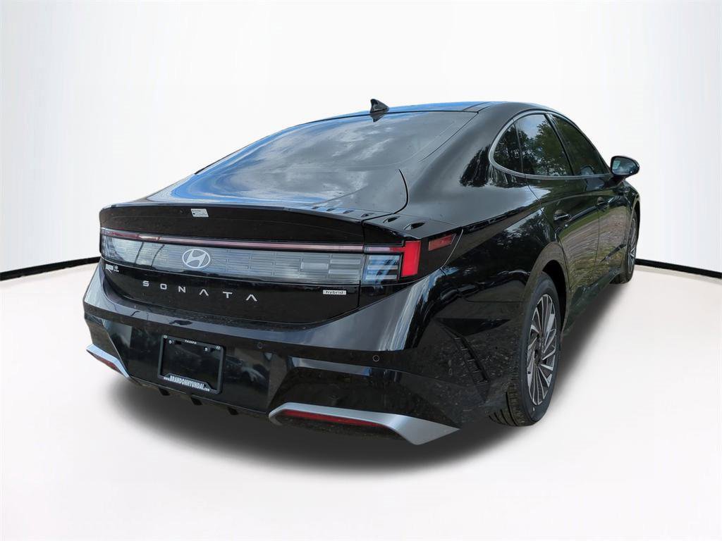 New 2025 Hyundai Sonata Limited image 5