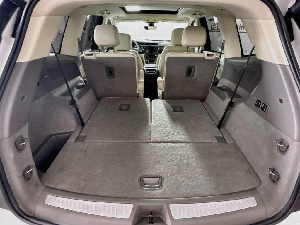 Used 2020 Cadillac XT6 Premium Luxury AWD/4WD image 31
