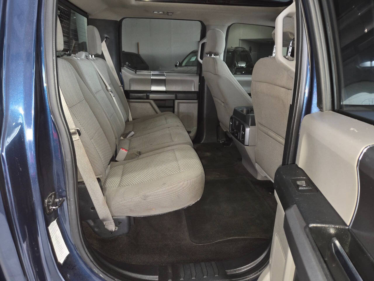Used 2017 Ford F150 XLT w/ Equipment Group 302A Luxury AWD/4WD image 29