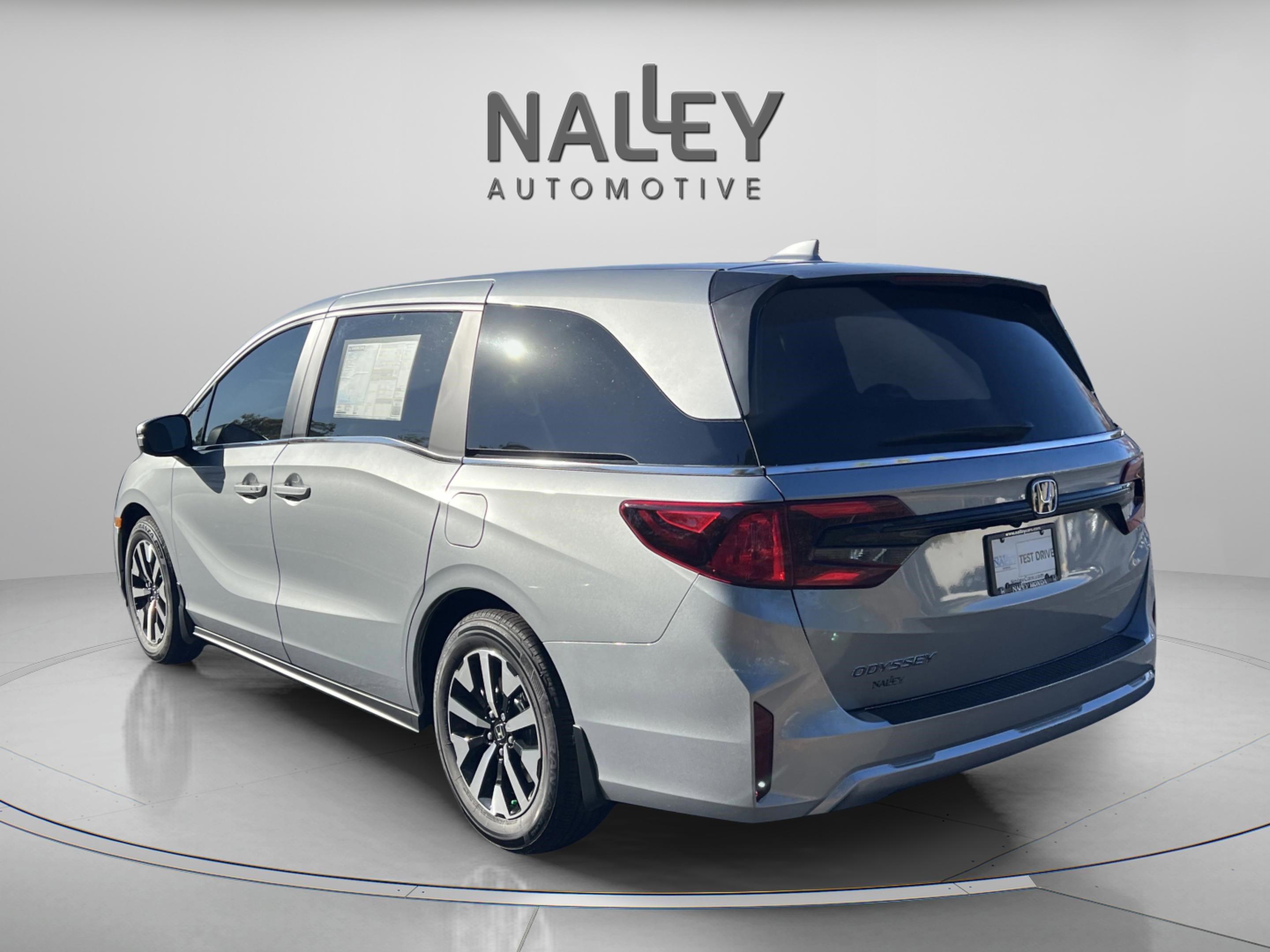 New 2026 Honda Odyssey EX-L image 3