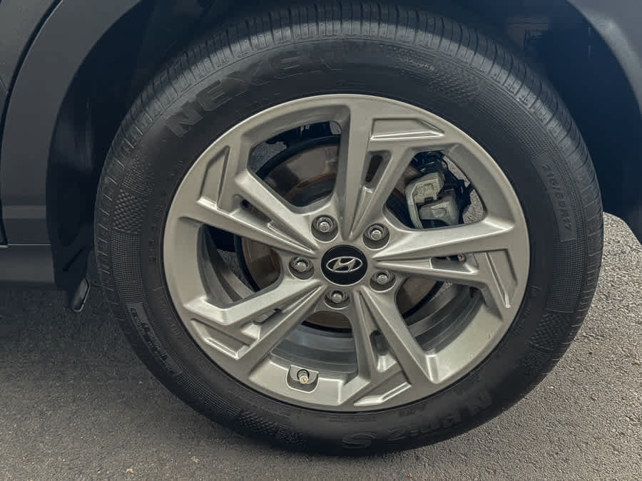 Certified 2023 Hyundai Kona SEL AWD/4WD image 10