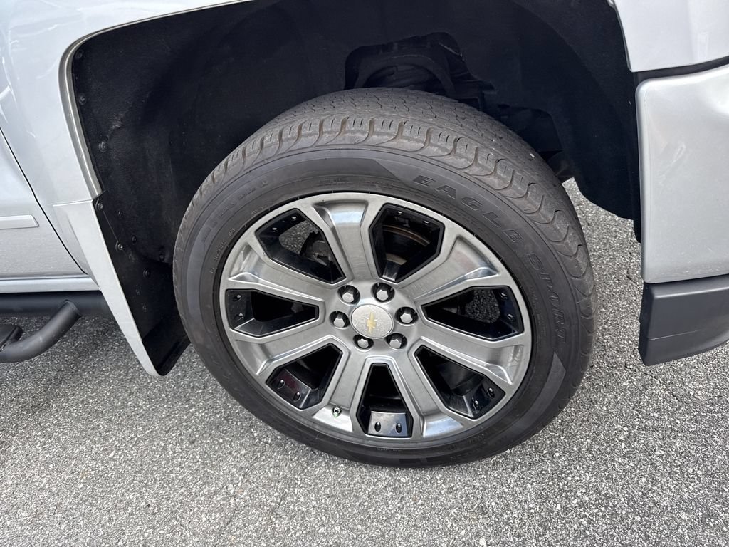 Used 2018 Chevrolet Silverado 1500 LT w/ True North Edition AWD/4WD image 12