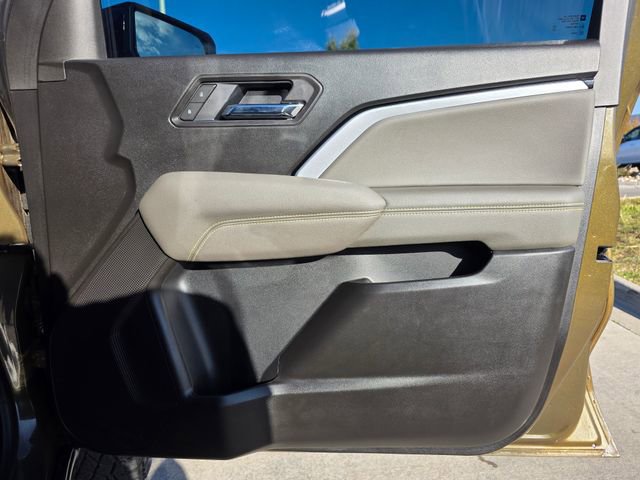 Used 2025 Chevrolet Colorado ZR2 w/ Technology Package image 29