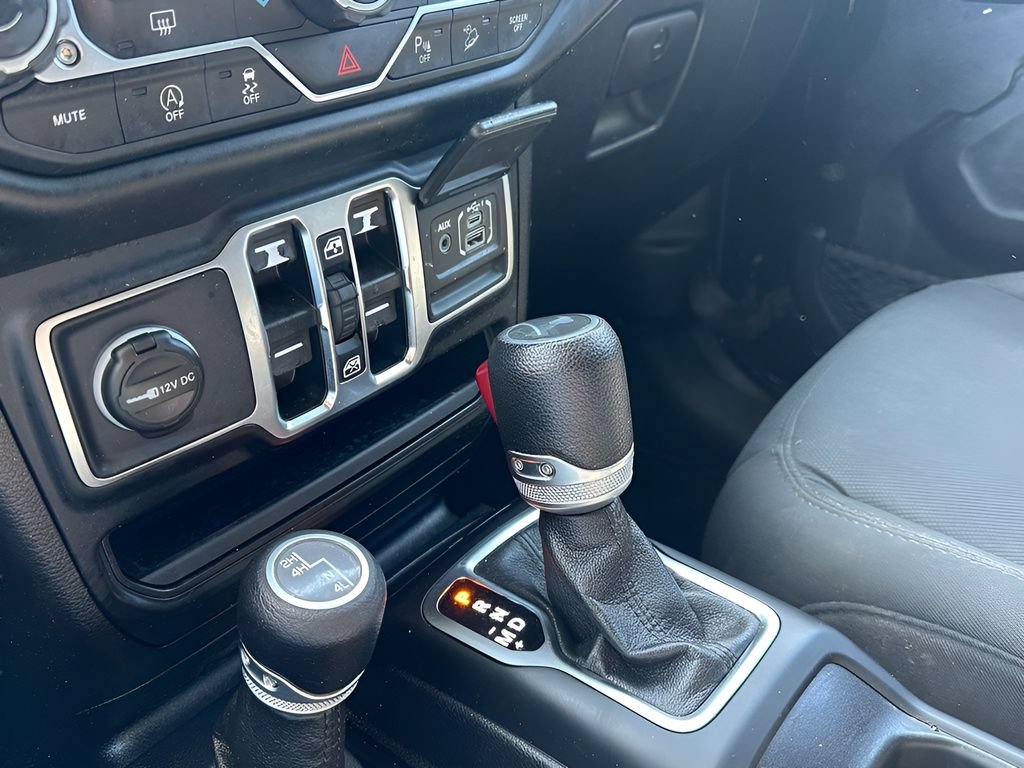 Used 2021 Jeep Wrangler Unlimited Sport AWD/4WD image 25