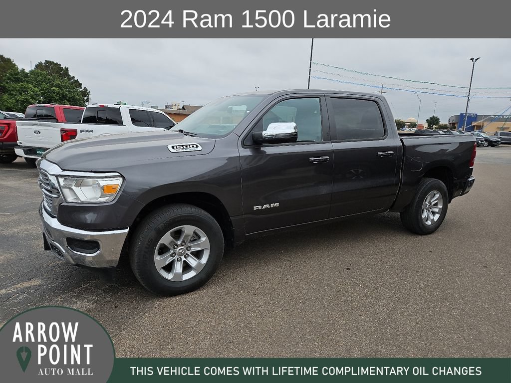 Used 2024 RAM 1500 Laramie AWD/4WD image 5