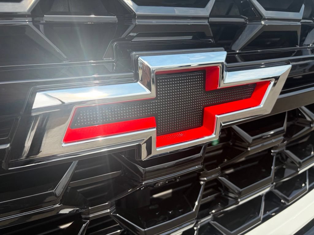 New 2026 Chevrolet Silverado 2500 ZR2 AWD/4WD image 9