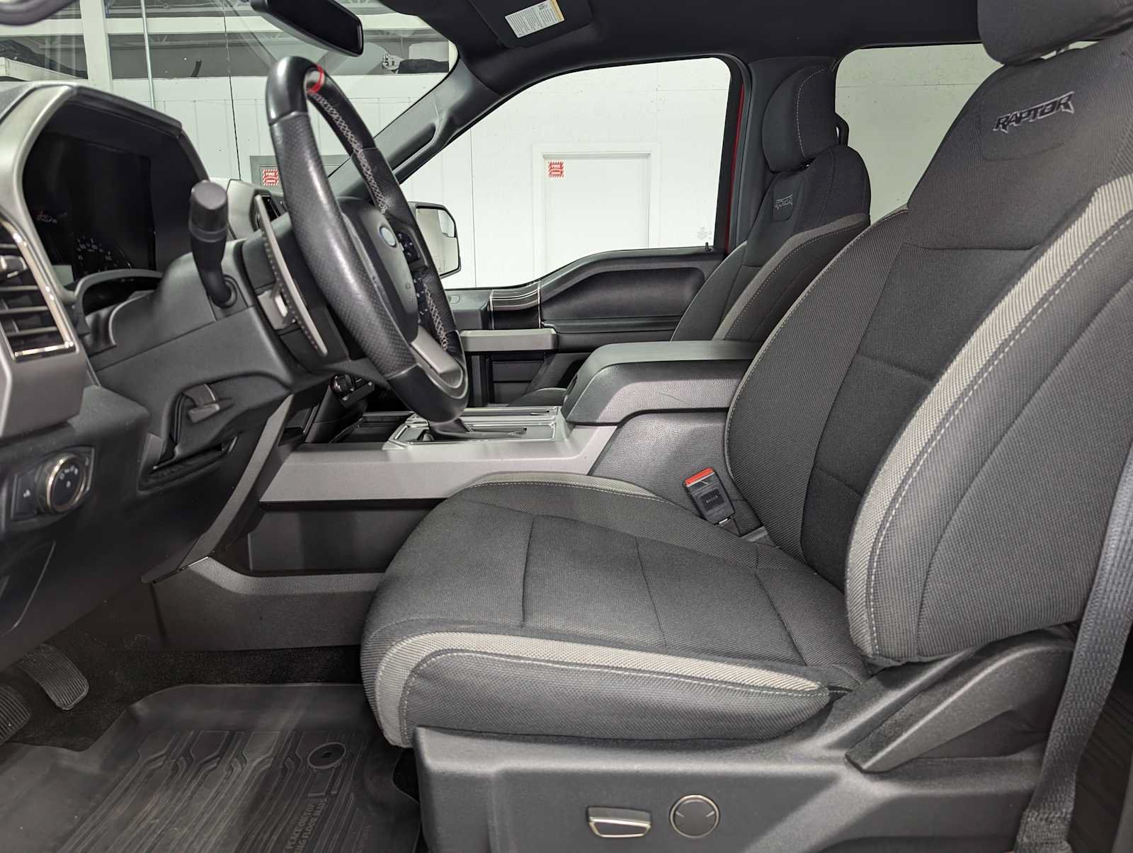Used 2019 Ford F150 Raptor AWD/4WD image 4