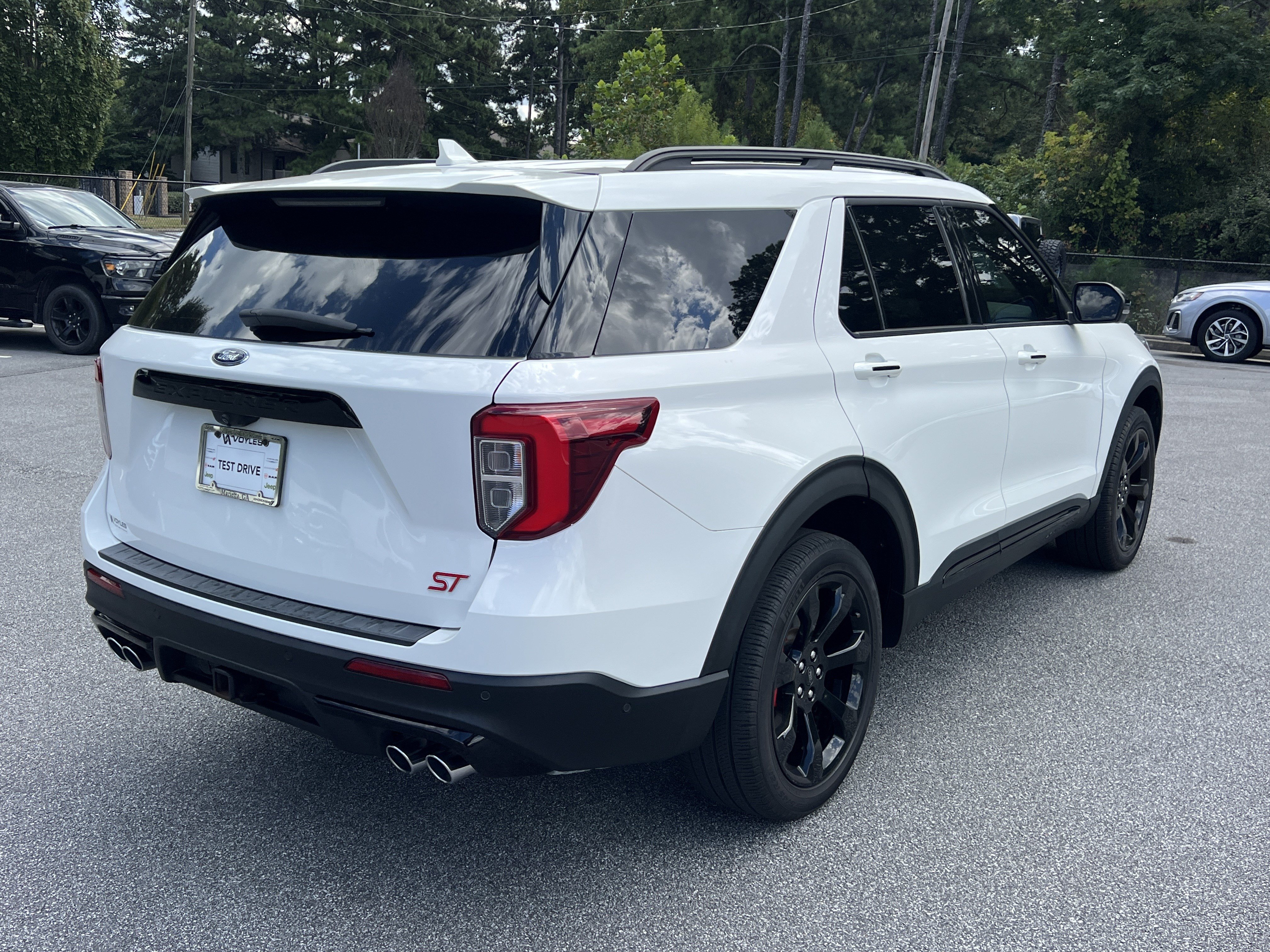 Used 2021 Ford Explorer ST w/ Equipment Group 401A AWD/4WD image 8