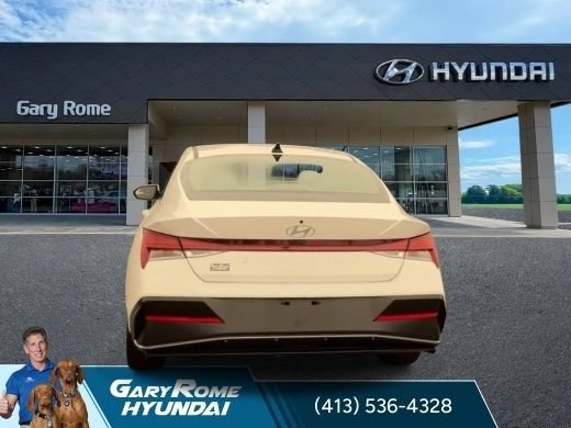 Certified 2024 Hyundai Elantra SEL w/ Convenience Package FWD image 7