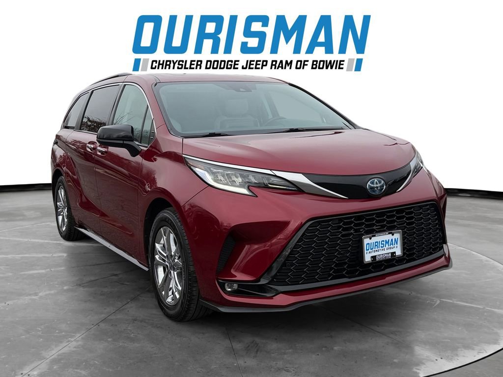 Used 2022 Toyota Sienna XSE