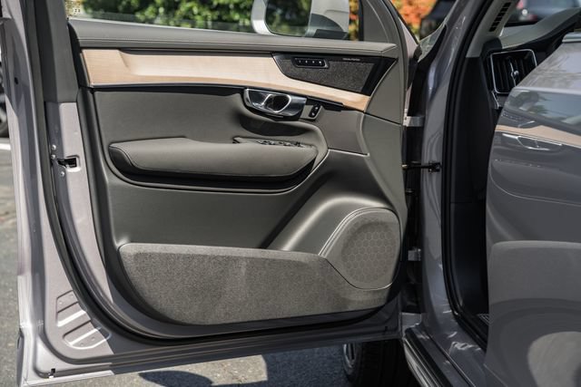 New 2027 Volvo XC90 B6 Plus AWD/4WD image 40