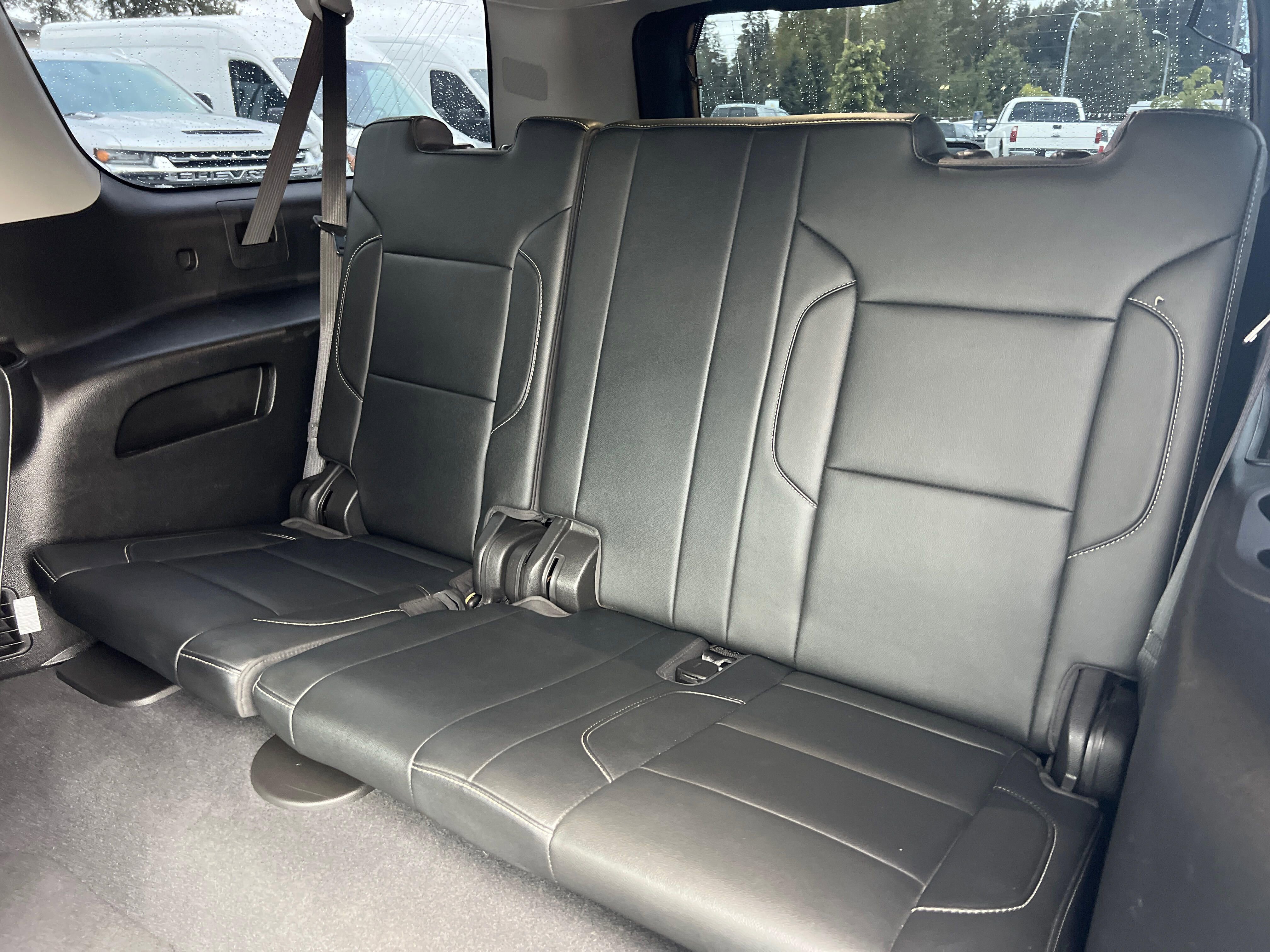 Used 2019 Chevrolet Suburban LT image 30