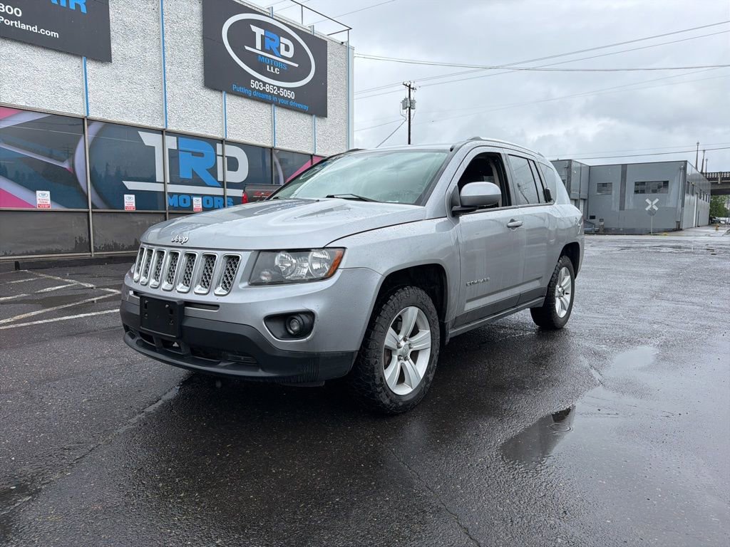 Used 2014 Jeep Compass Latitude AWD/4WD image 1