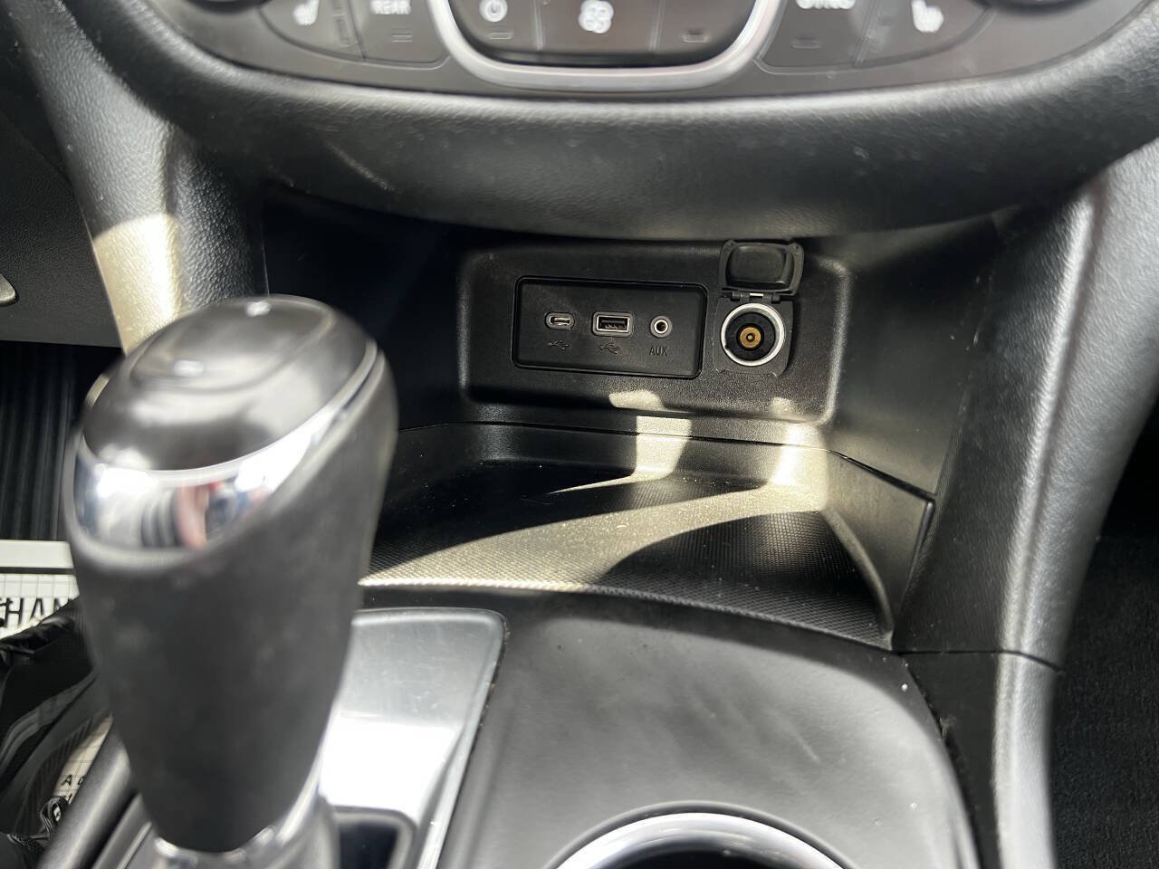 Used 2019 Chevrolet Equinox LT FWD image 23