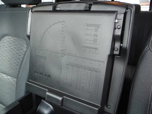 New 2026 RAM 1500 Express AWD/4WD image 22