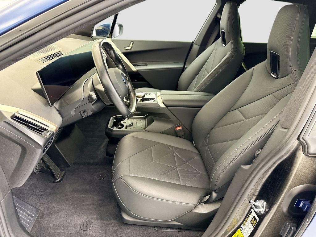 Certified 2023 BMW iX xDrive50 w/ Sport Package AWD/4WD image 18