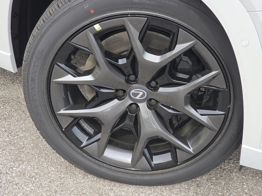 New 2026 Lexus TX 500h AWD image 10