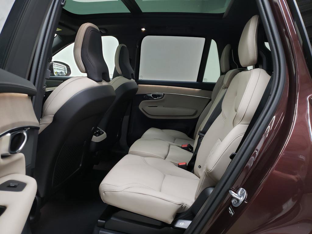 New 2026 Volvo XC90 B6 Plus w/ Protection Package Premier AWD/4WD image 8