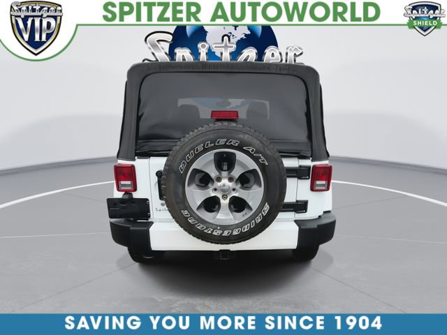 Used 2016 Jeep Wrangler Sahara w/ Connectivity Group AWD/4WD image 8