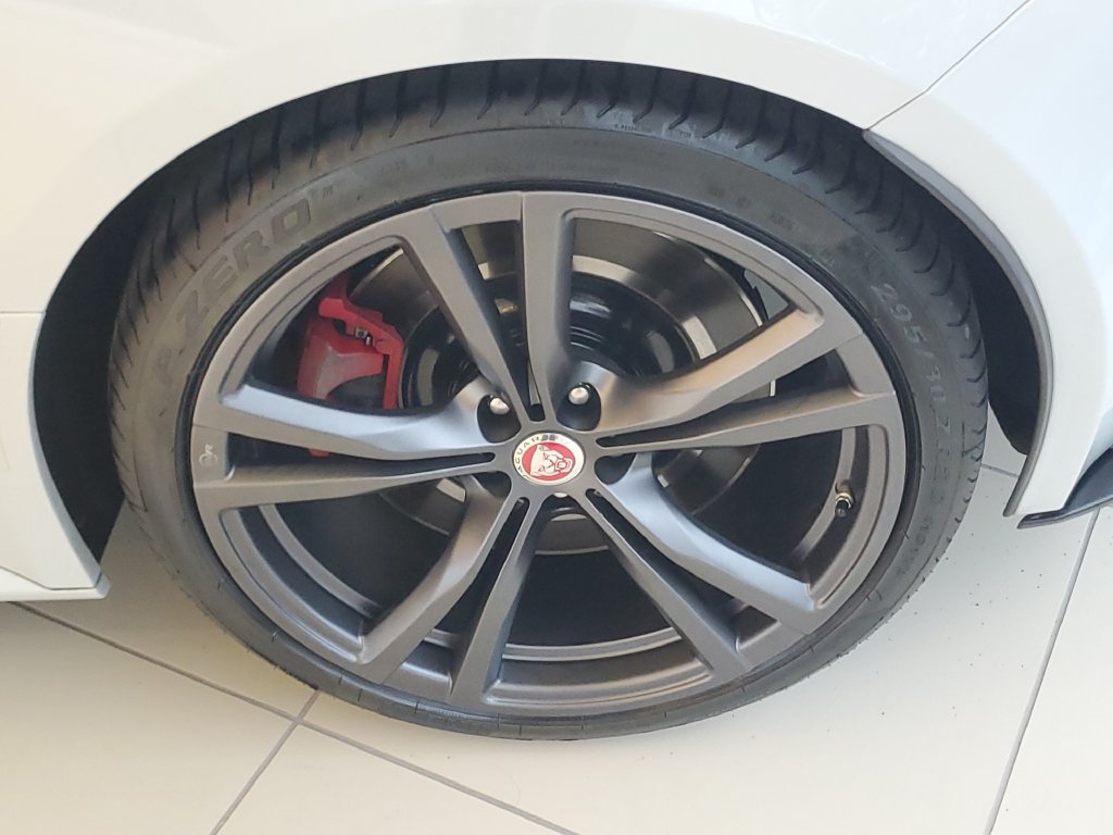 Used 2017 Jaguar F-TYPE SVR AWD/4WD image 6