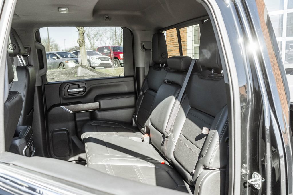 Used 2023 GMC Sierra 3500 Denali w/ Denali Ultimate Package AWD/4WD image 32