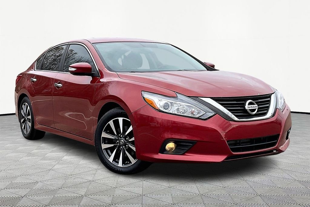 Used 2016 Nissan Altima 2.5 SL w/ Moonroof Package image 1