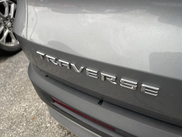 Used 2026 Chevrolet Traverse LT w/ Driver Confidence Package FWD image 8
