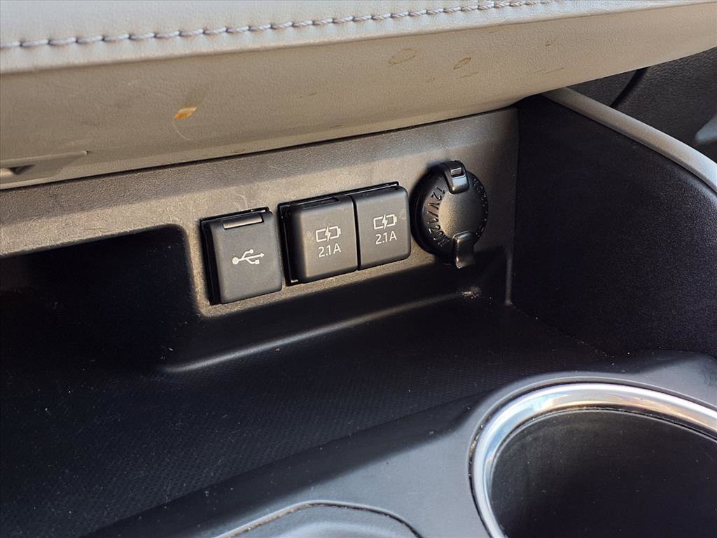 Certified 2021 Toyota Highlander XLE image 13