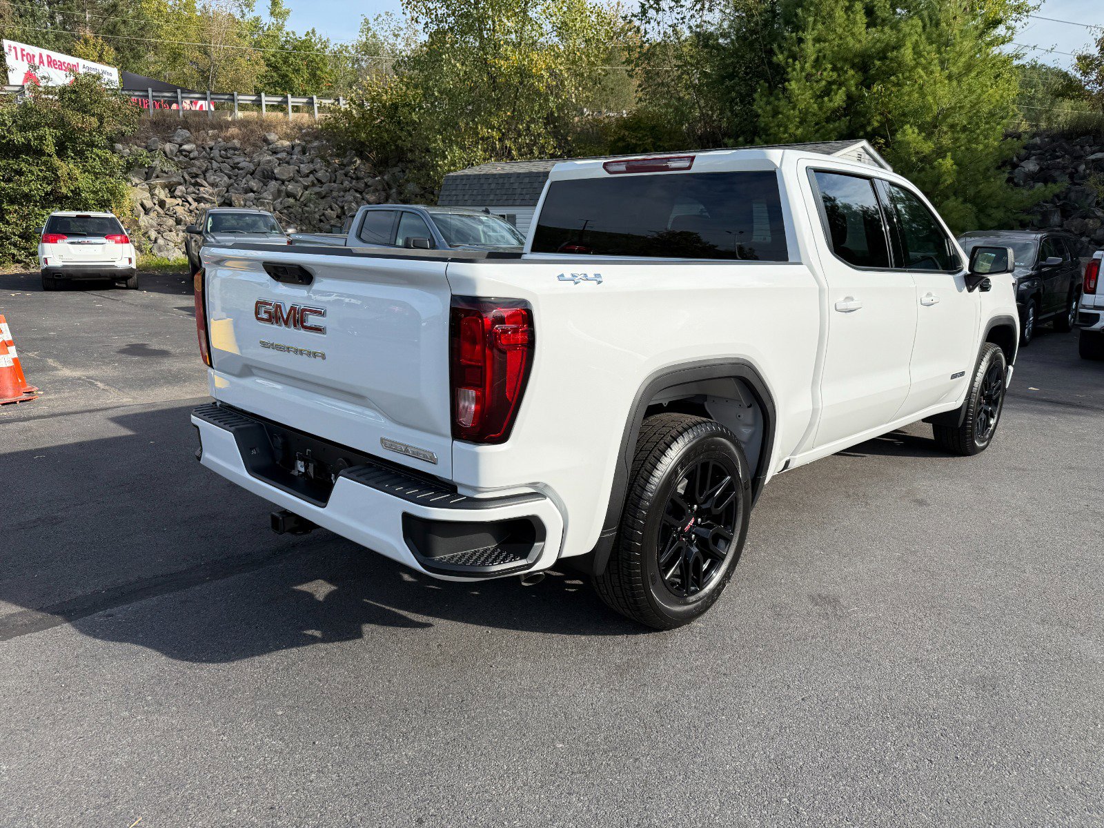 New 2026 GMC Sierra 1500 Elevation image 5