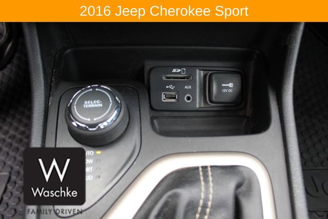 Used 2016 Jeep Cherokee Sport w/ Cold Weather Group image 38