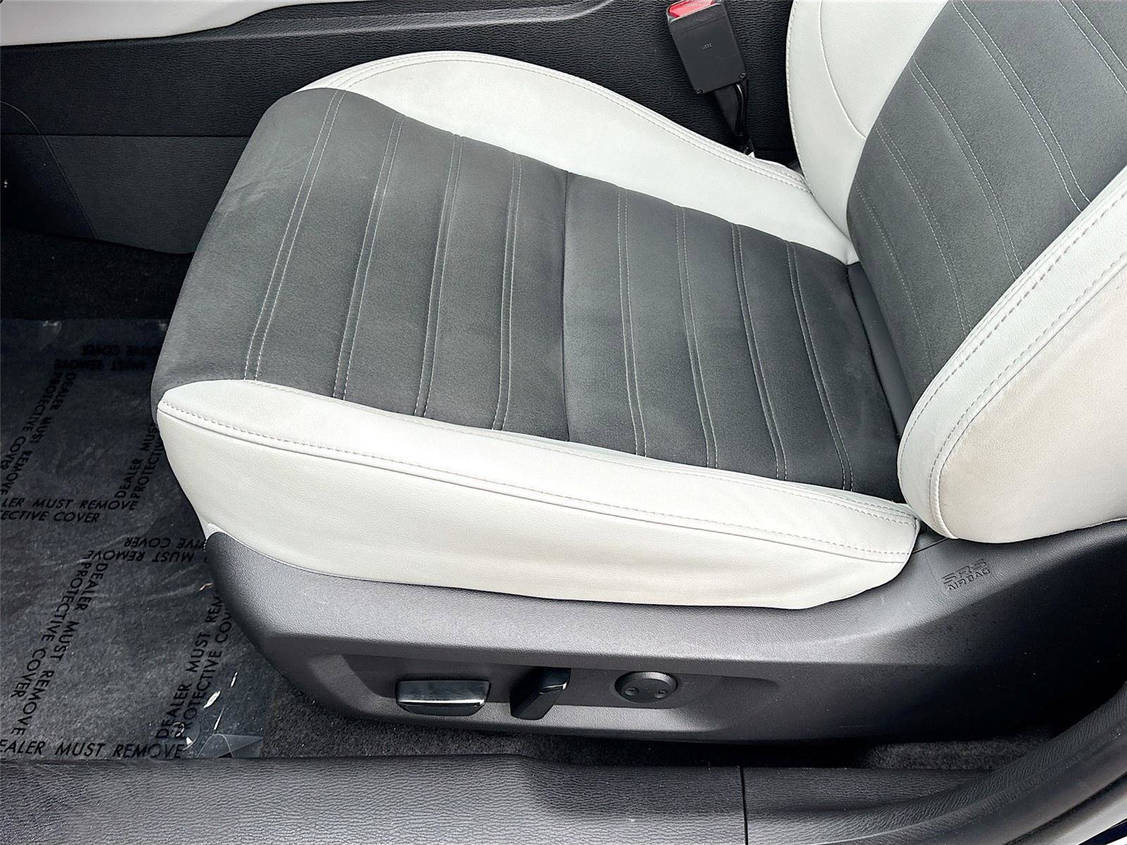 Used 2025 Mitsubishi Outlander SE FWD image 20