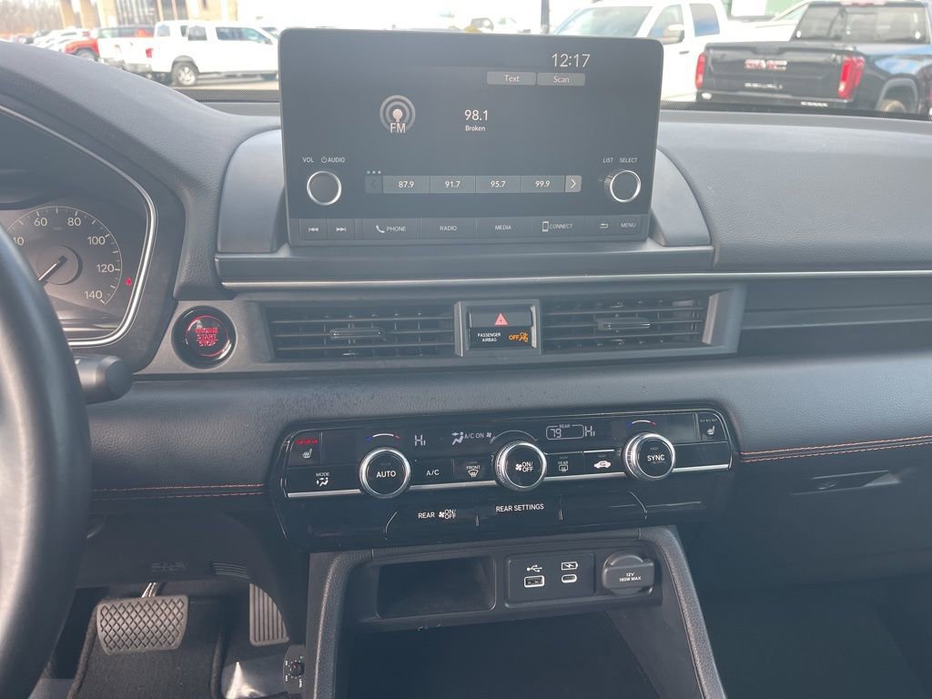 Used 2025 Honda Pilot Sport image 20