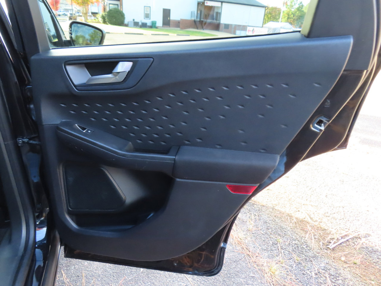 Used 2020 Ford Escape SE image 21