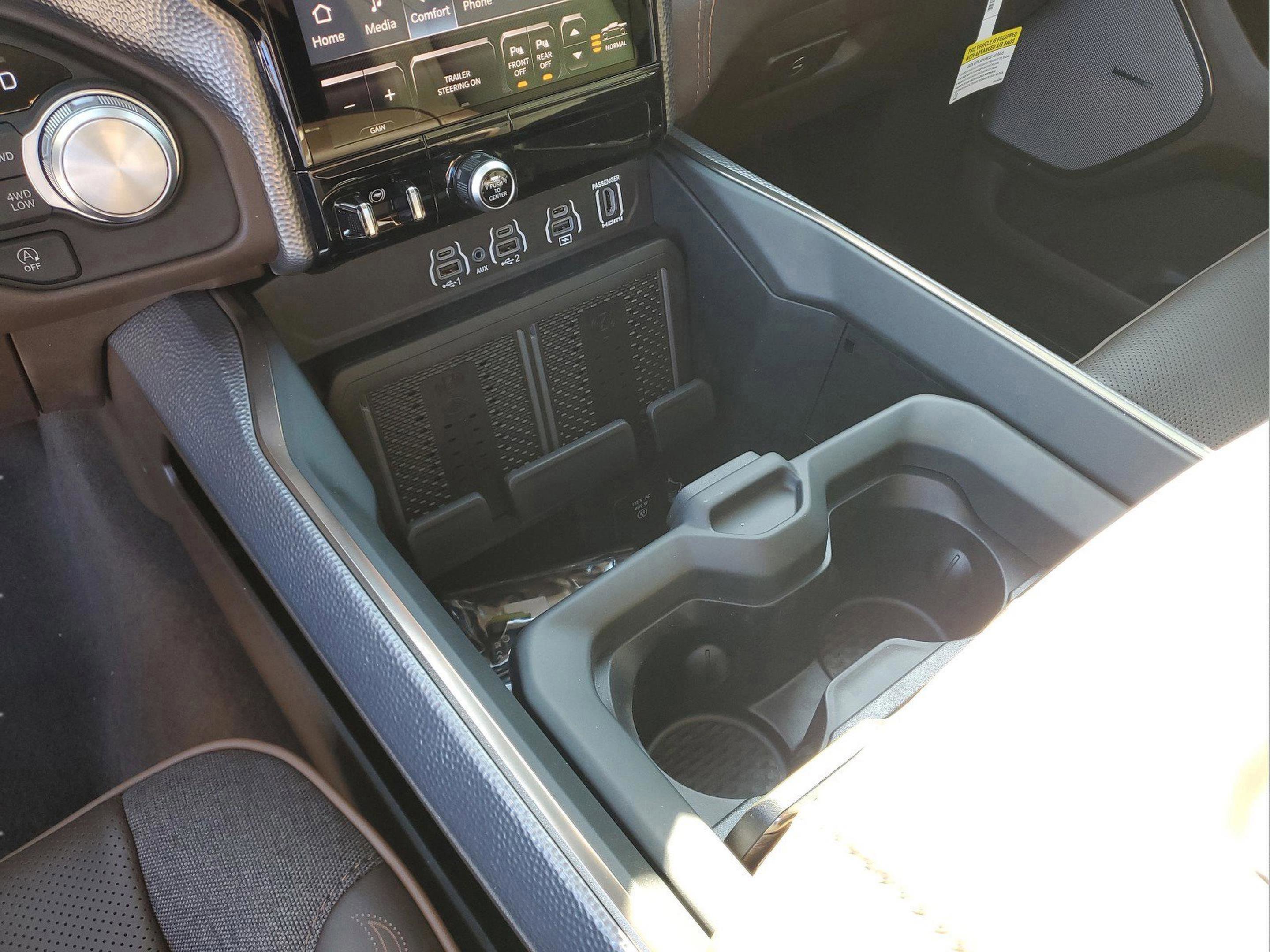 New 2026 RAM 1500 Limited w/ Trailer Tow Group image 39