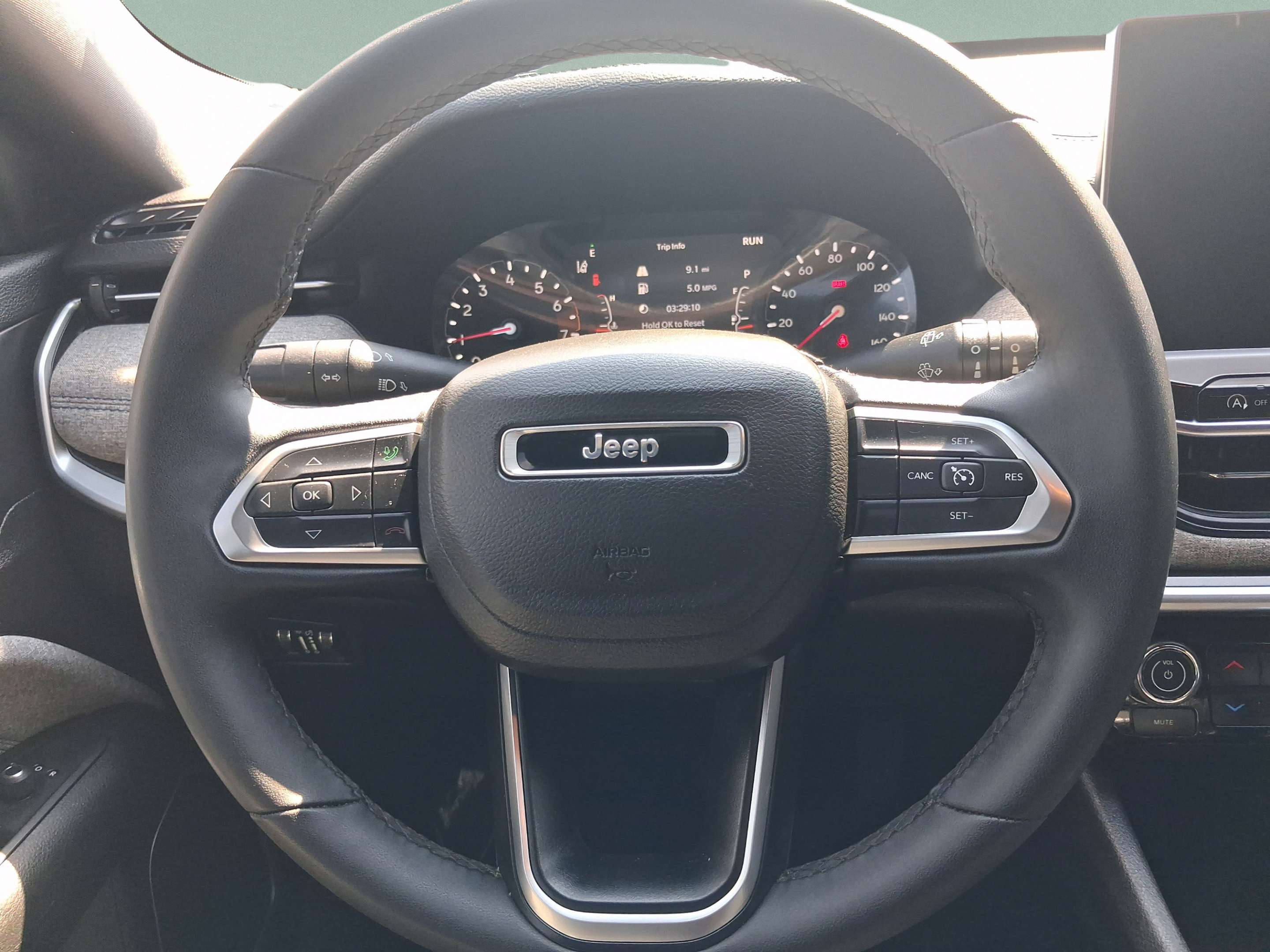 Used 2024 Jeep Compass Latitude AWD/4WD image 19