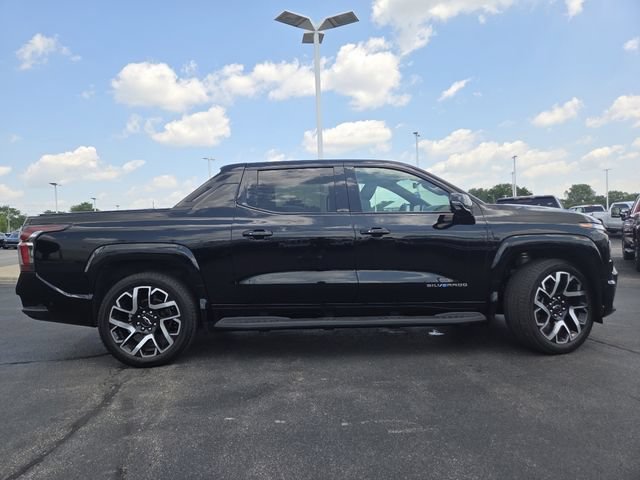 Used 2025 Chevrolet Silverado EV RST AWD/4WD image 21