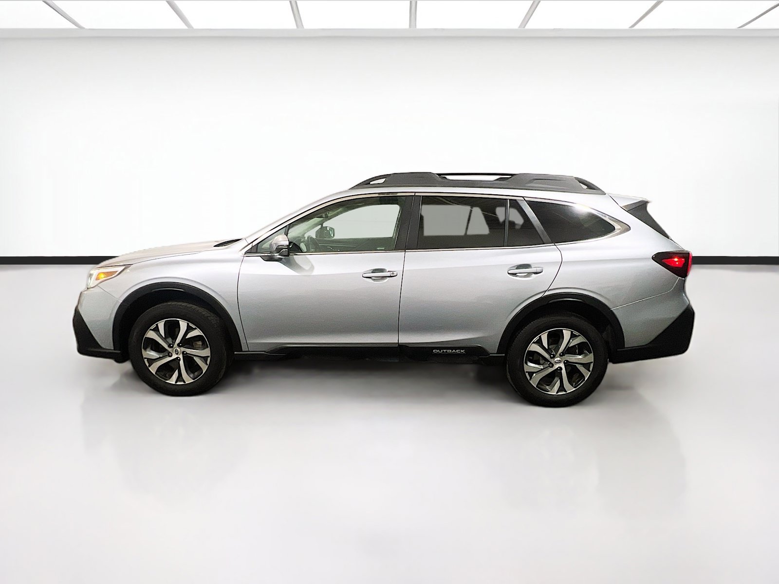 Used 2022 Subaru Outback Limited AWD/4WD image 25