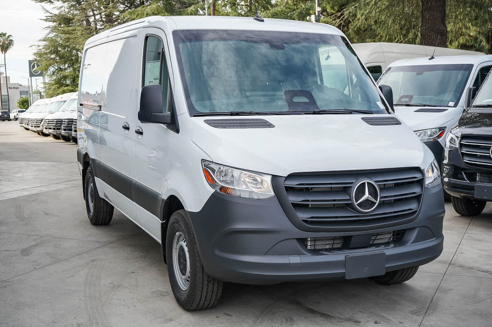Used 2026 Mercedes-Benz Sprinter 2500 image 3