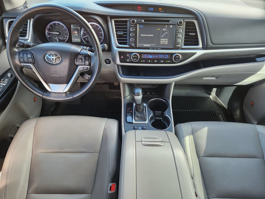 Used 2018 Toyota Highlander Limited AWD/4WD image 15