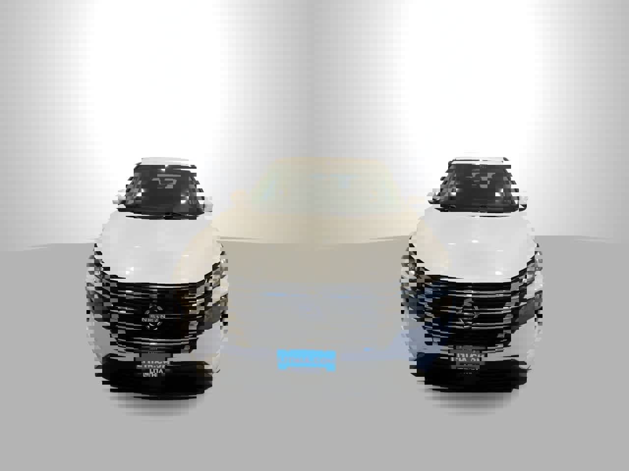 Used 2024 Nissan Rogue SV image 3