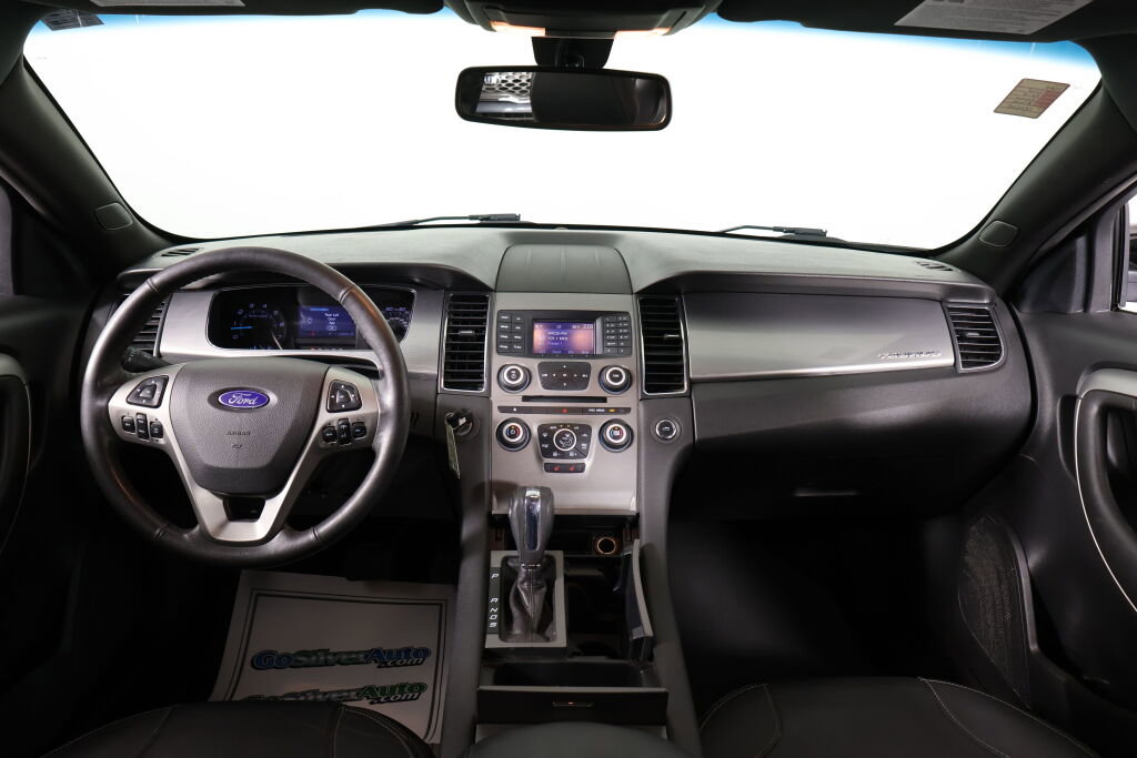 Used 2015 Ford Taurus SEL image 27