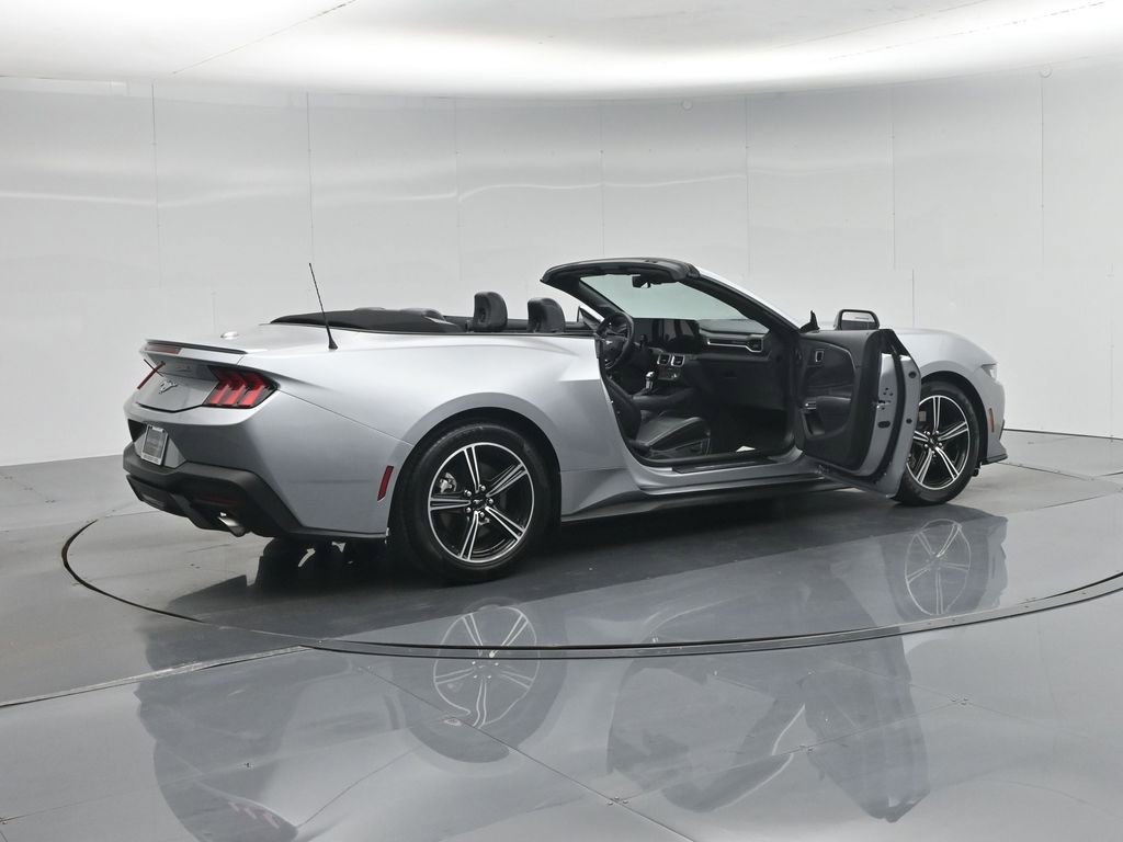 Used 2024 Ford Mustang Premium image 6