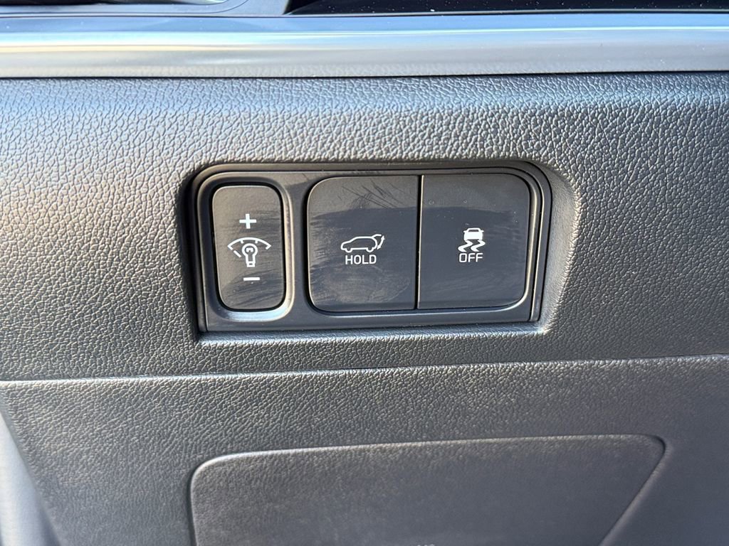 Certified 2025 Kia Sorento SX Prestige w/ Olive Brown Leather Package image 23