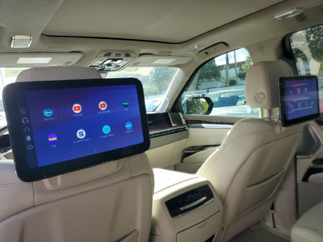 Used 2025 Cadillac Escalade ESV Sport Platinum RWD image 19