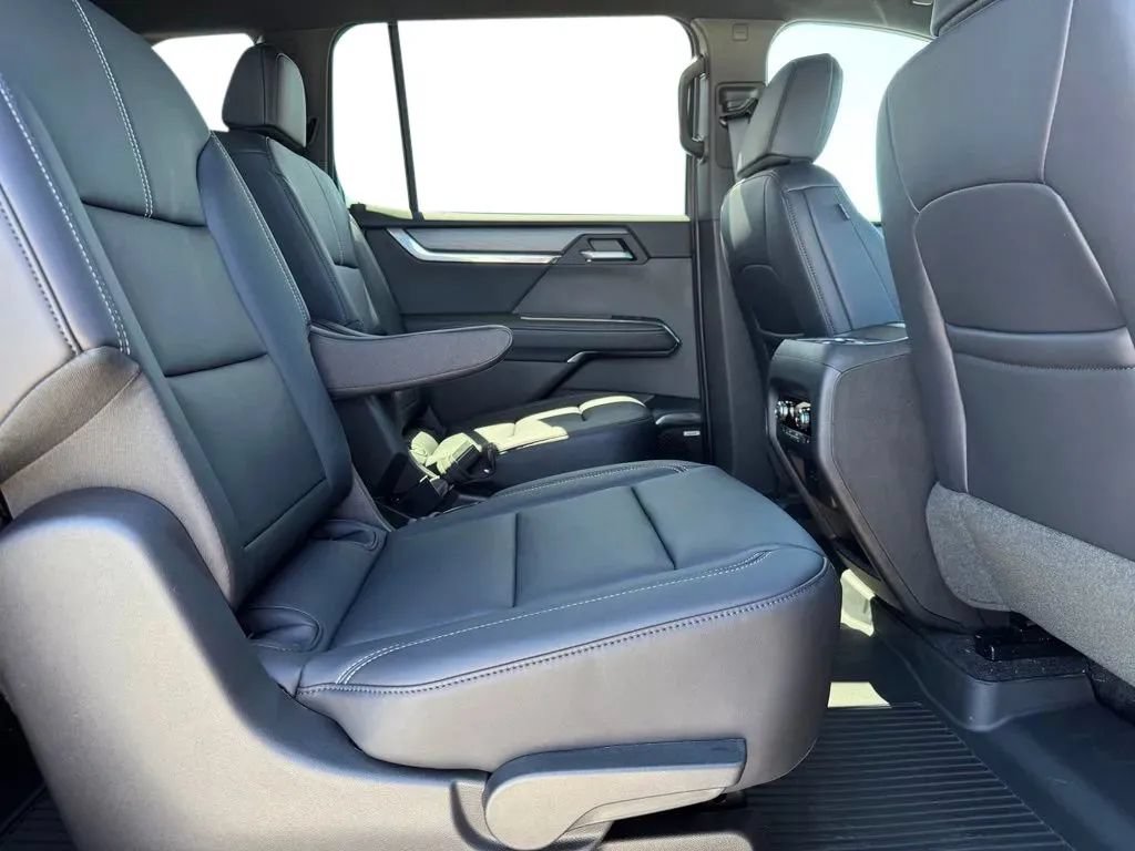 New 2027 GMC Acadia Elevation w/ Black Edition FWD image 16
