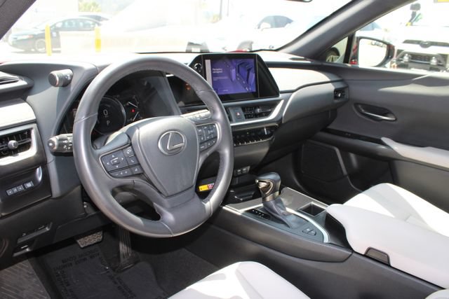 Certified 2024 Lexus UX 250h FWD image 12